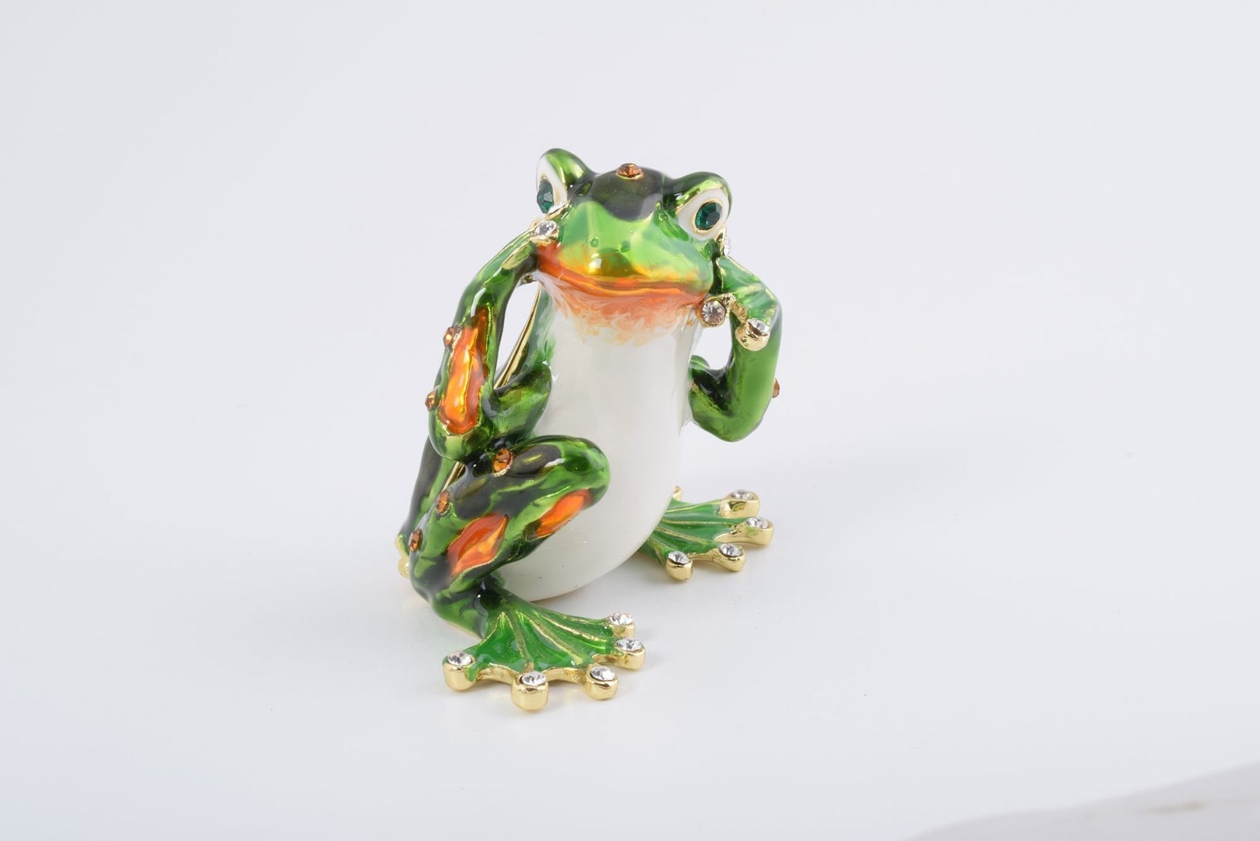 Keren Kopal Green Frog Hear No Evil