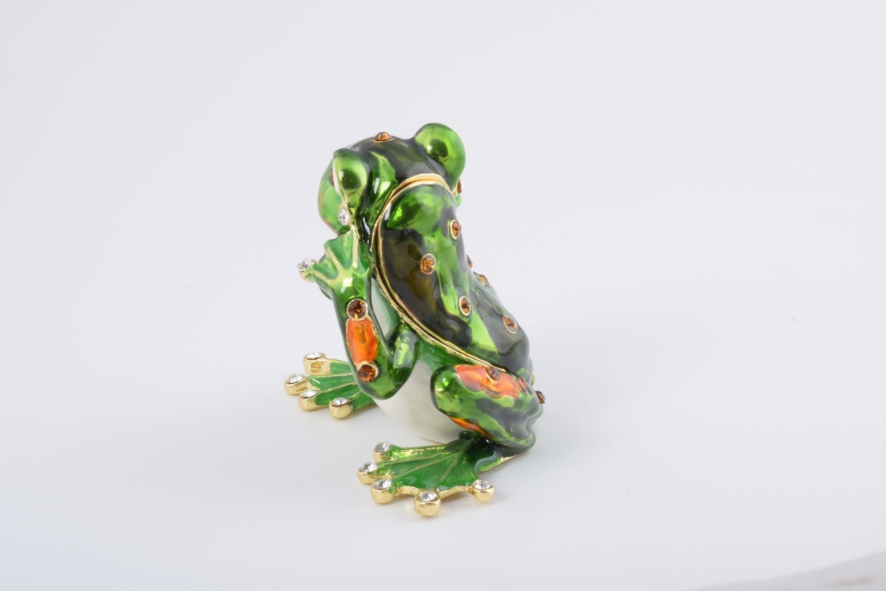 Keren Kopal Green Frog Hear No Evil