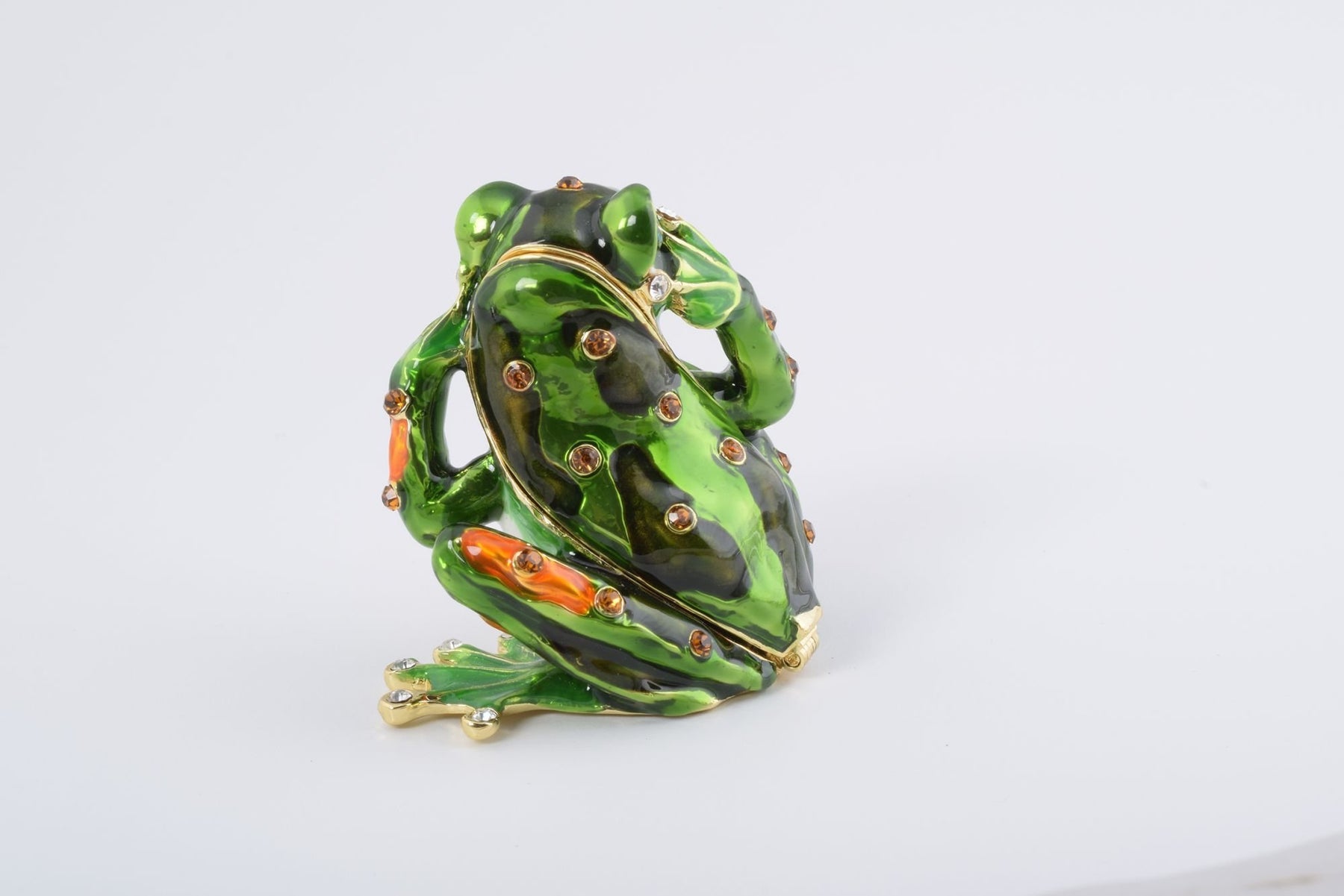 Keren Kopal Green Frog Hear No Evil