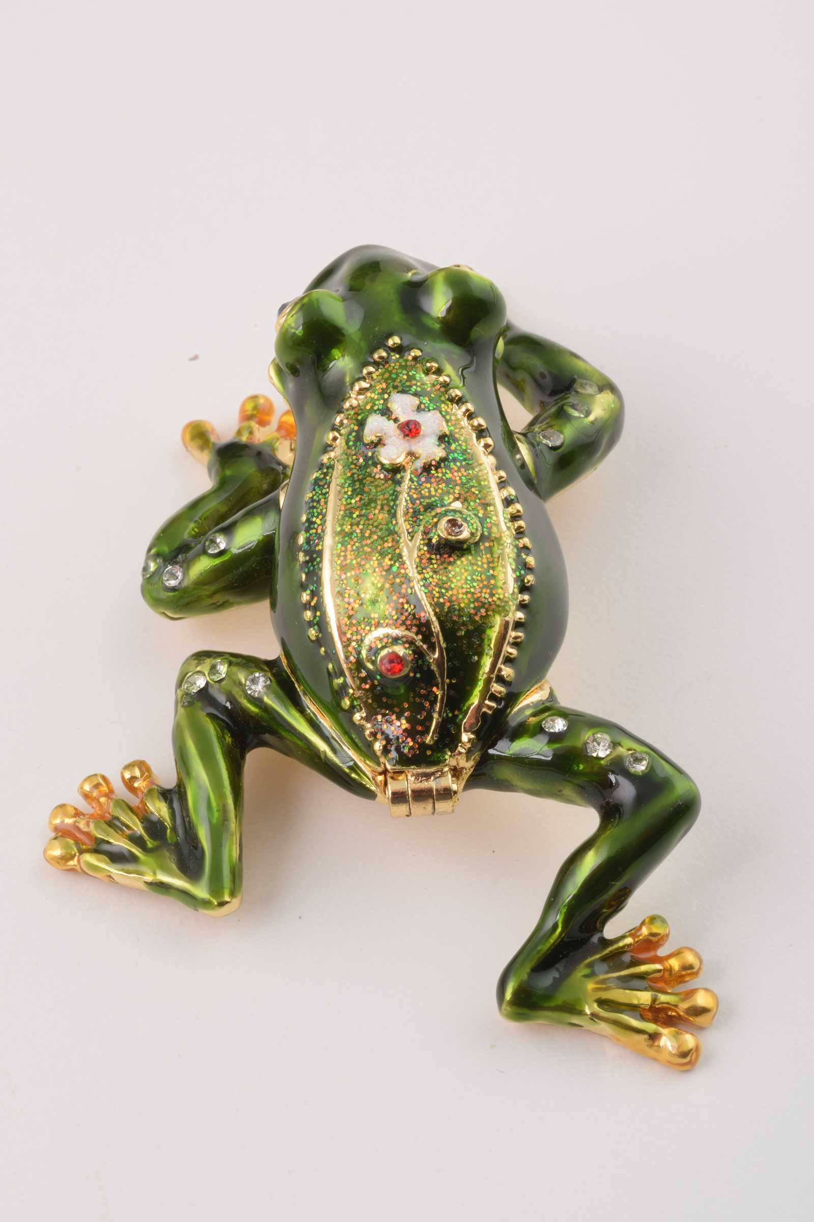 Keren Kopal Green Frog with a Flower