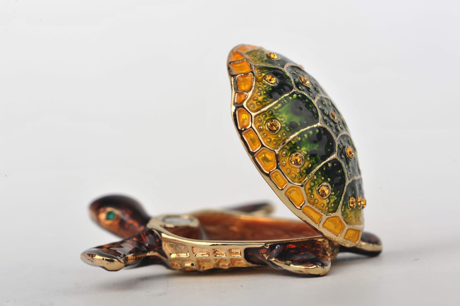 Keren Kopal Green and Gold Sea Turtle