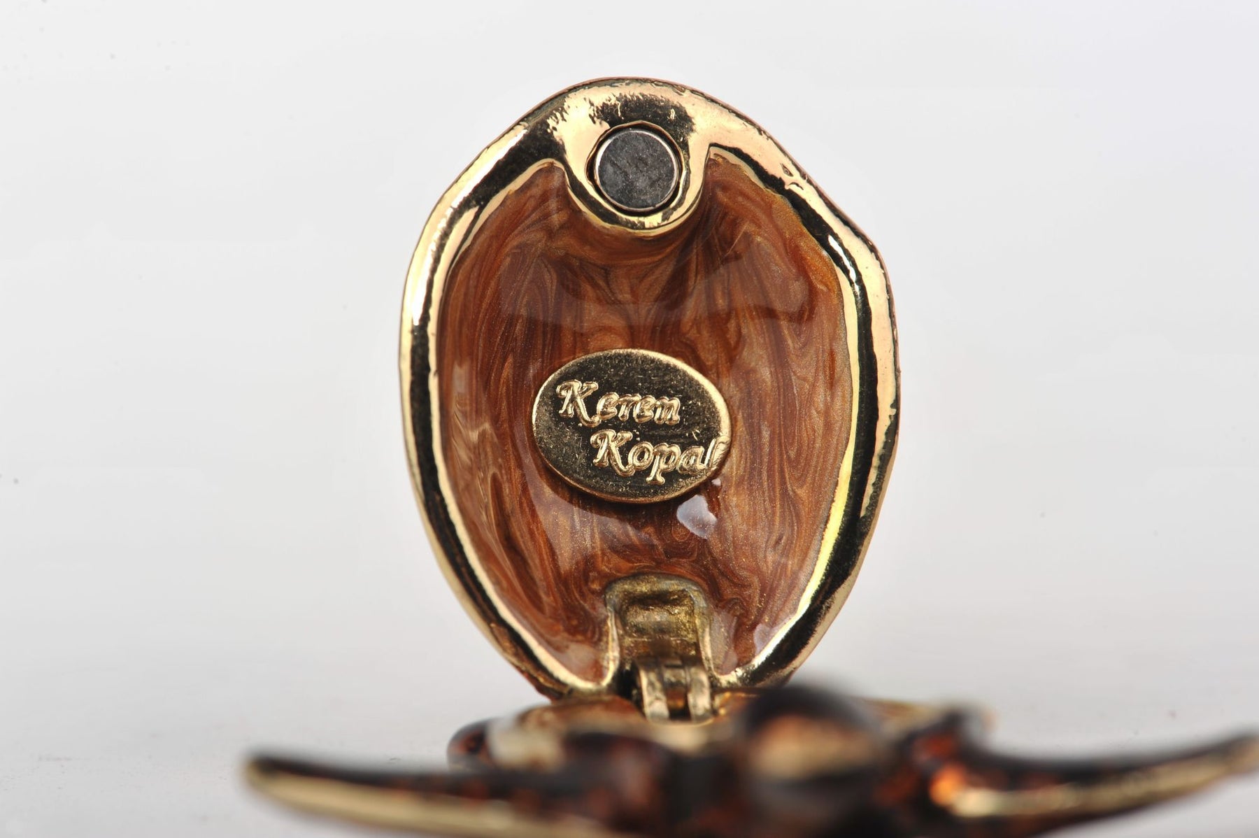 Keren Kopal Green and Gold Sea Turtle