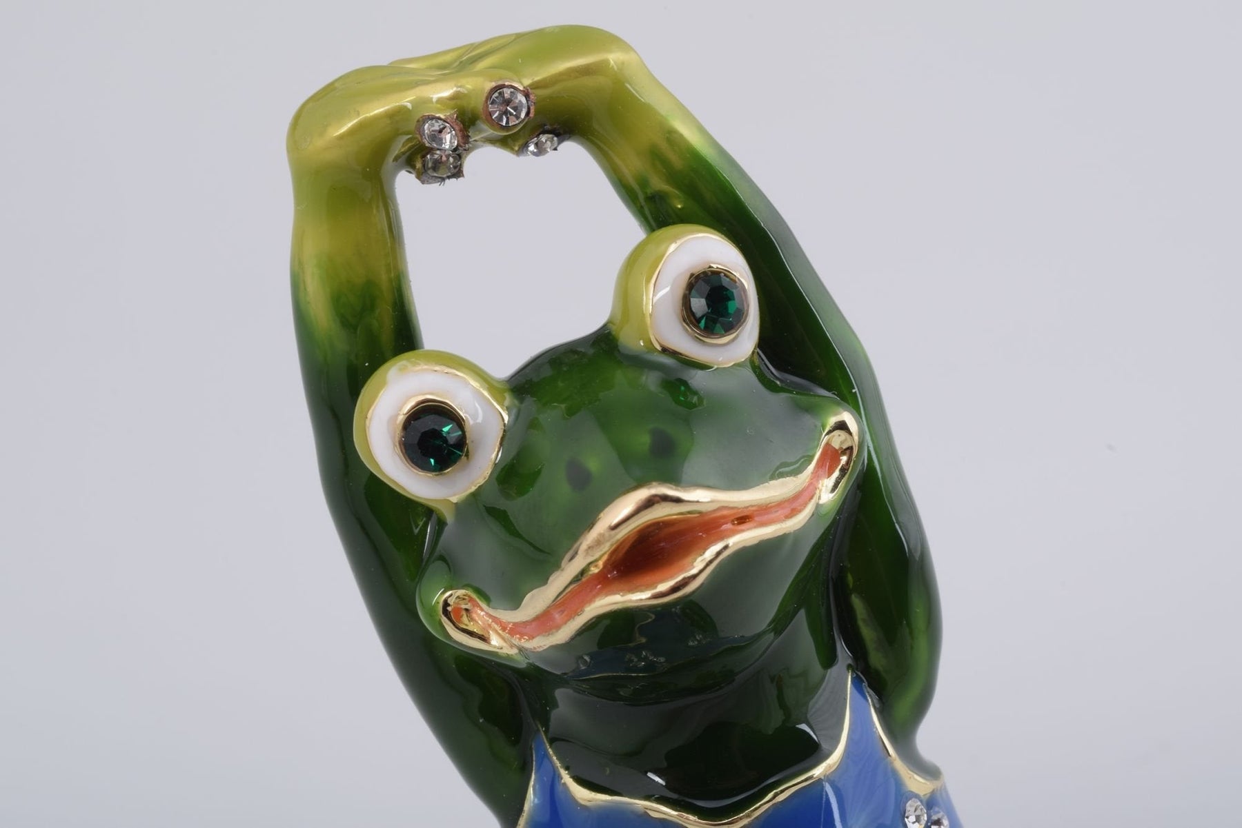 Keren Kopal Gymnastic Frog with a Blue Shirt