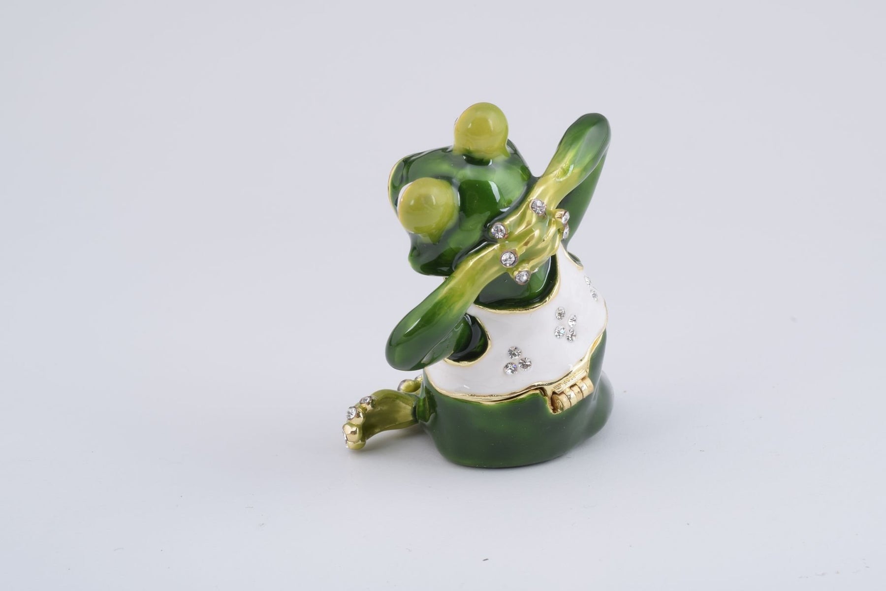 Keren Kopal Gymnastic Frog with a White Shirt