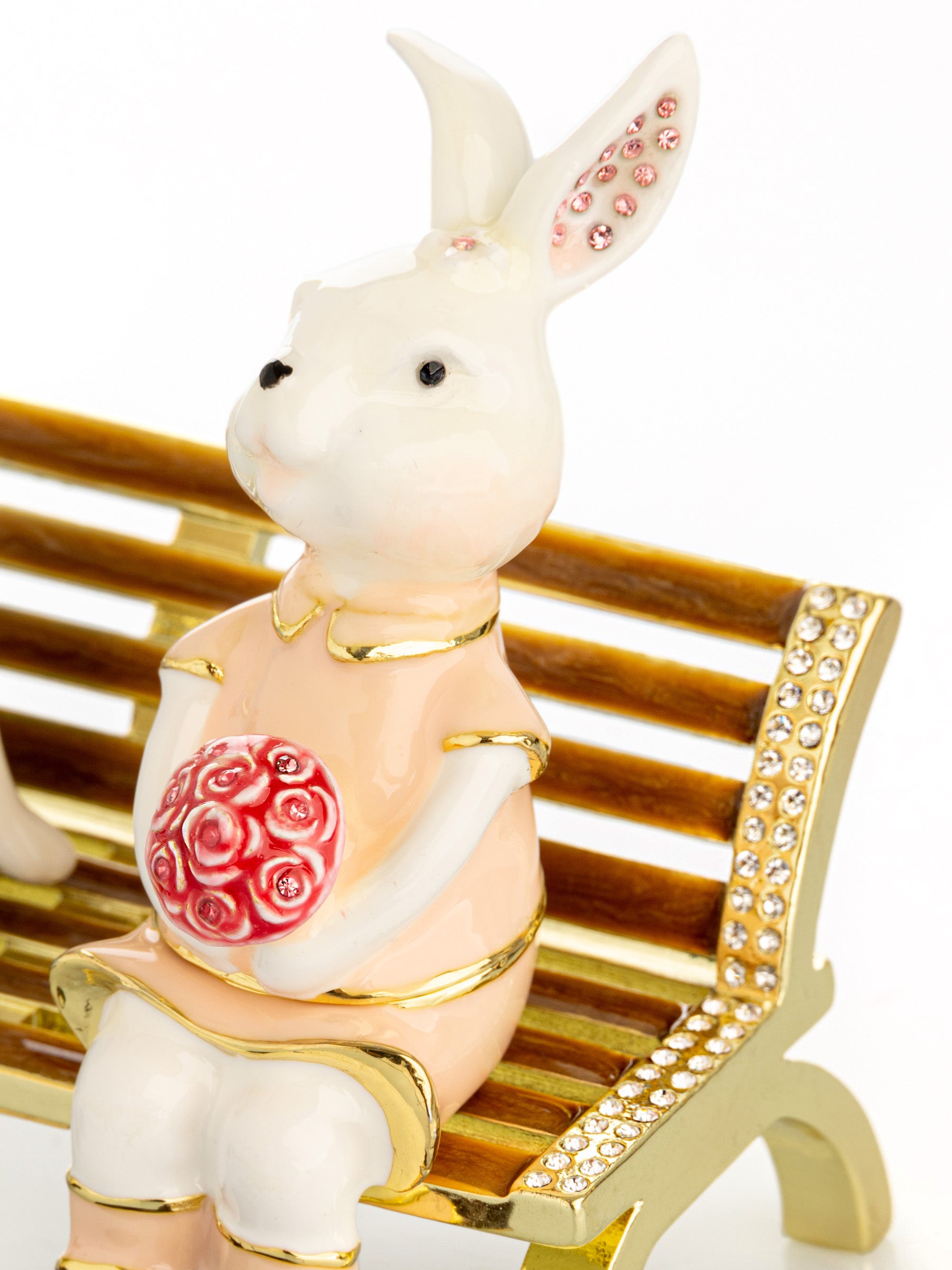 Keren Kopal 2 bunnies in love sitting on a bench, valentine flowers and chocolates