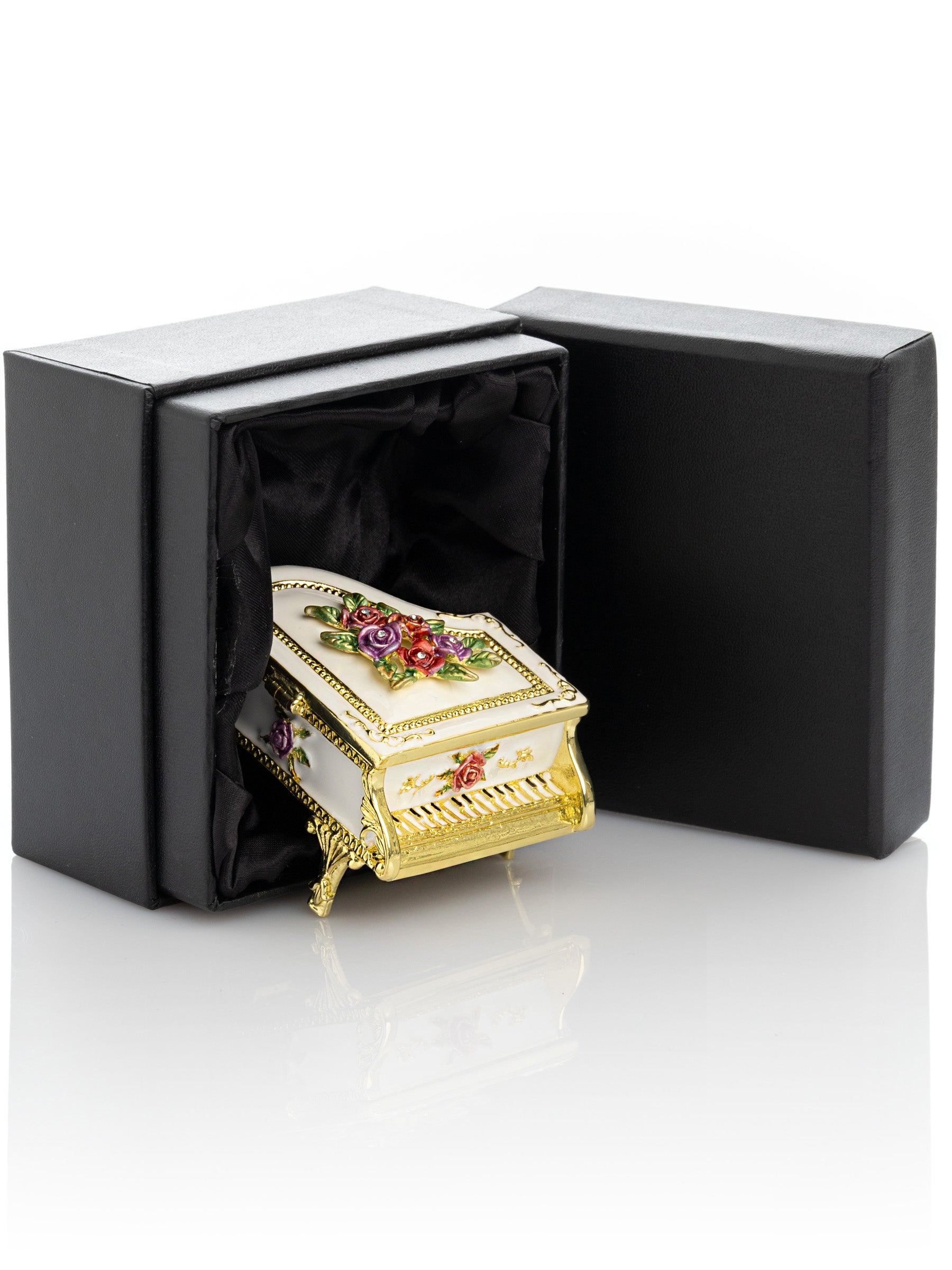 Keren Kopal White piano with flowers