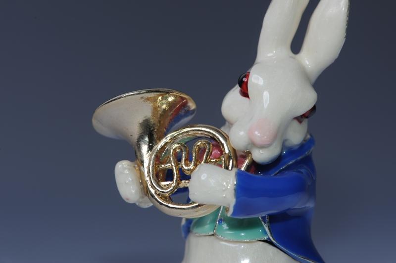 Keren Kopal Rabbit playing the Horn