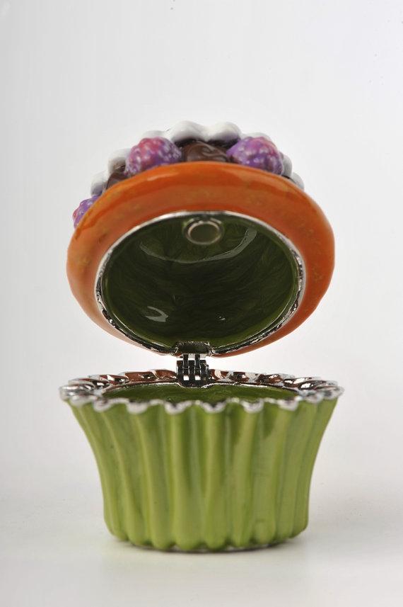 Keren Kopal Raspberry Cupcake