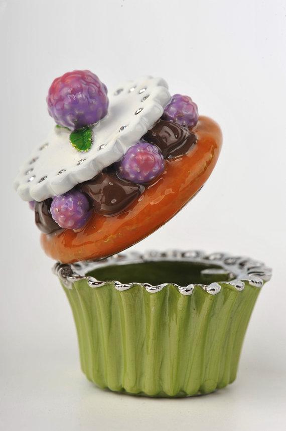 Keren Kopal Raspberry Cupcake