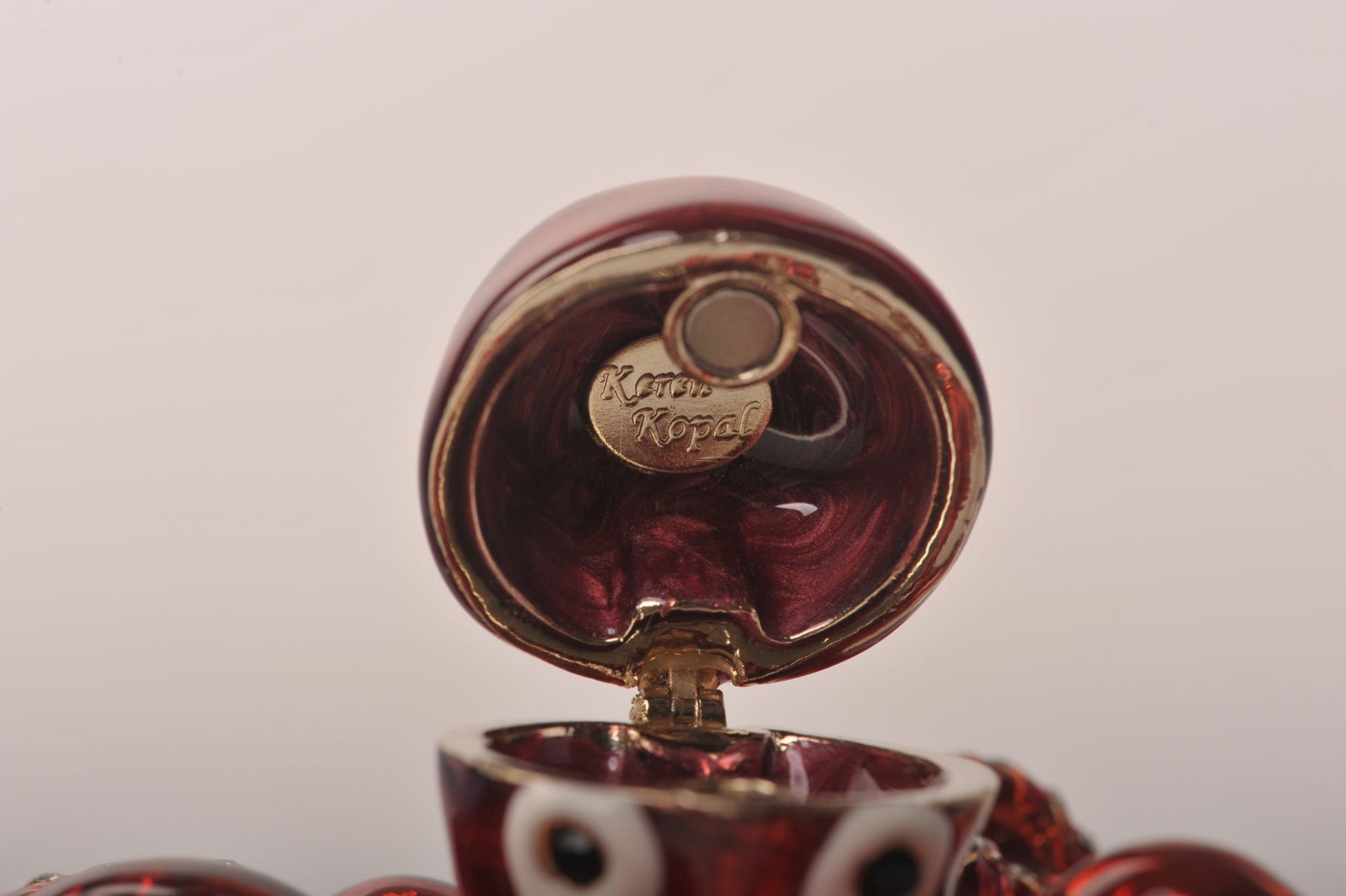 Keren Kopal Red Octopus