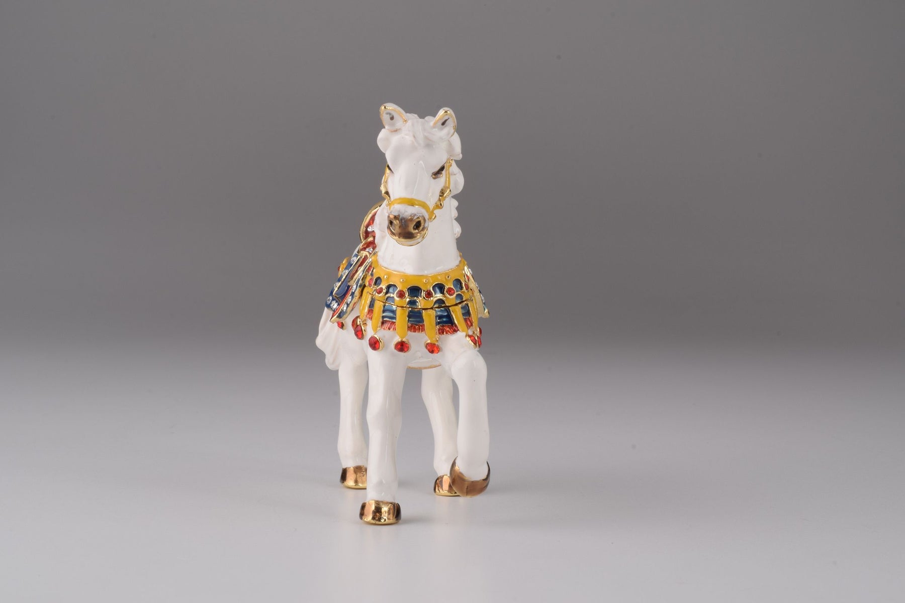 Keren Kopal Royal White Horse