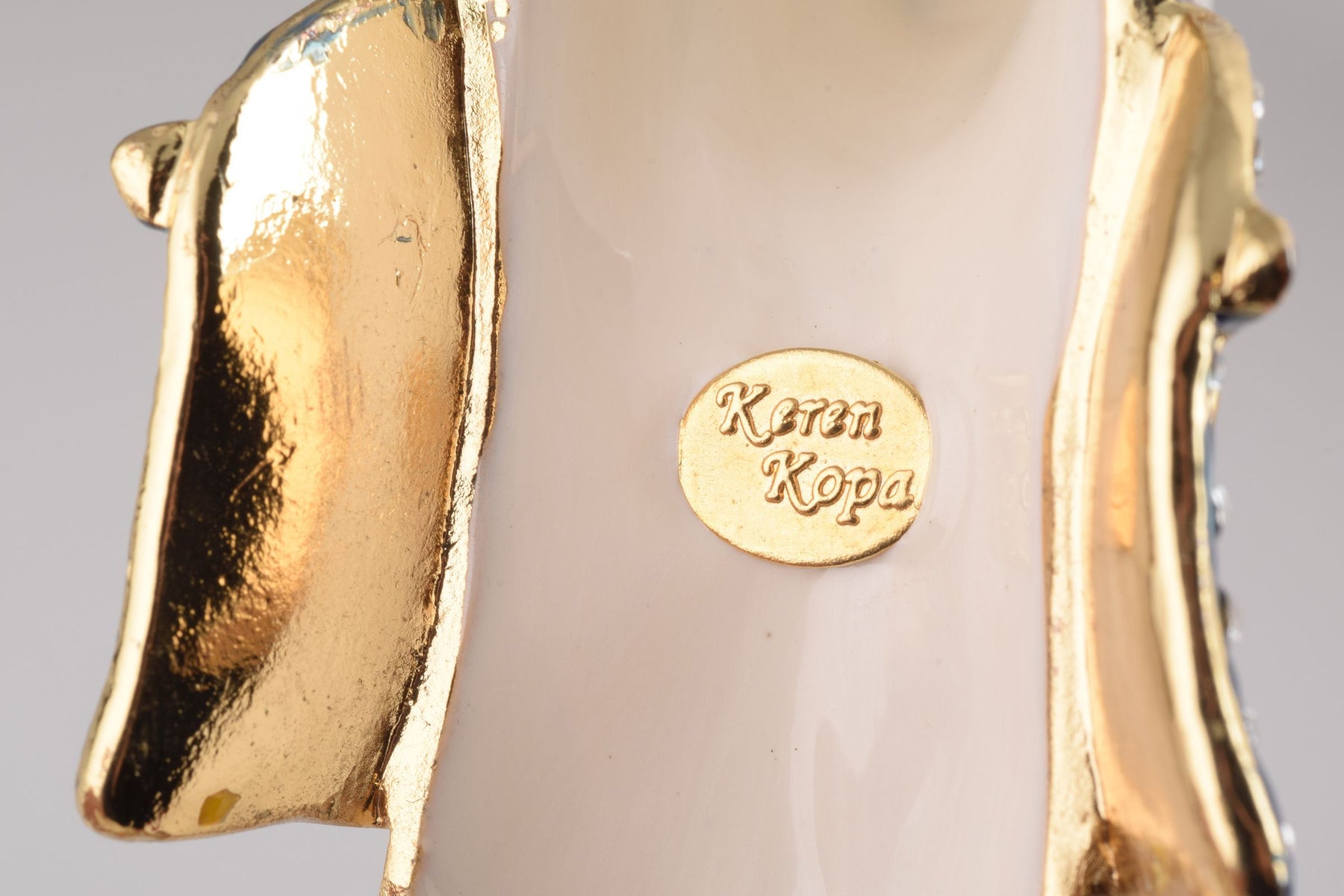 Keren Kopal Royal White Horse