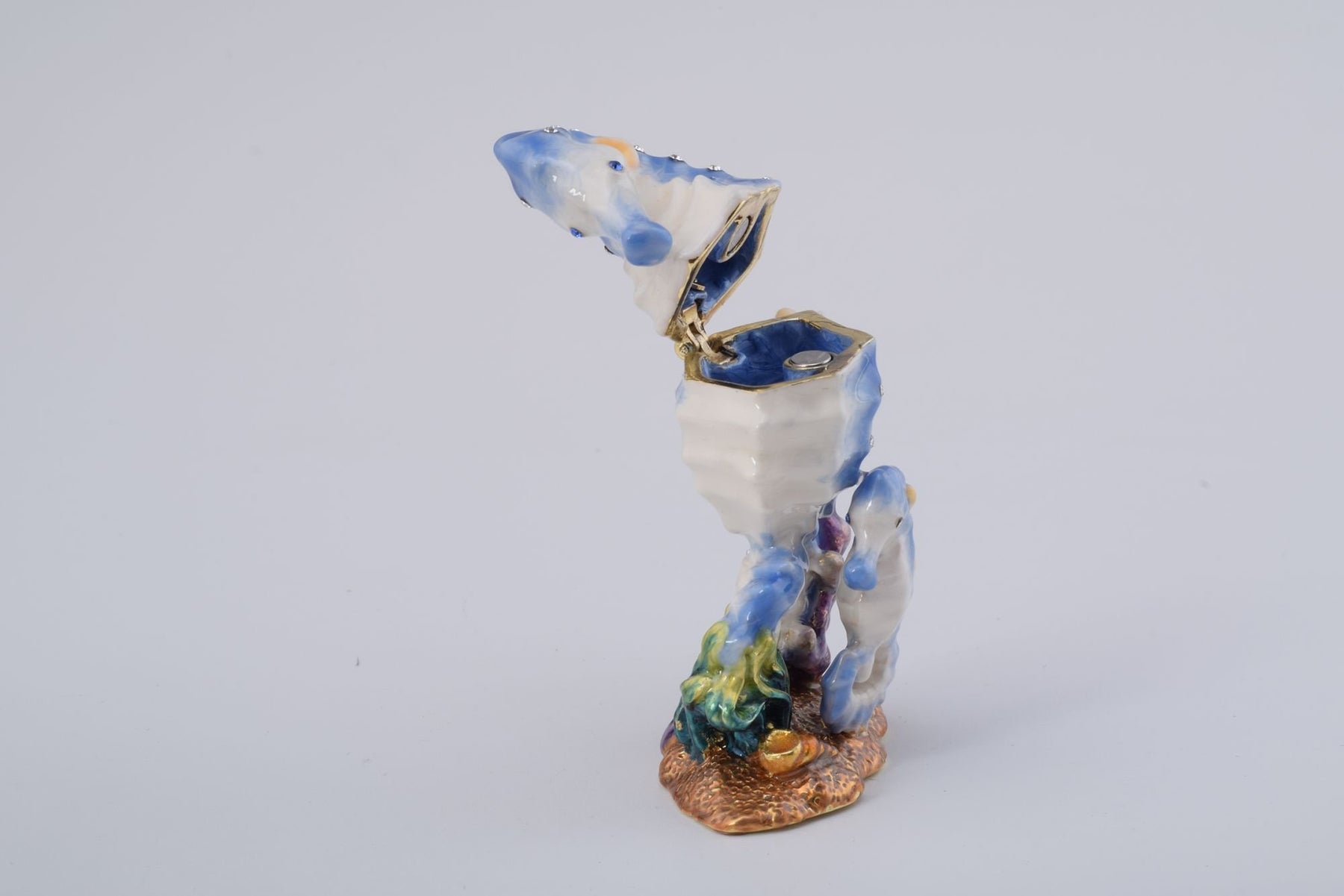 Keren Kopal Seahorse with a Baby Seahorse