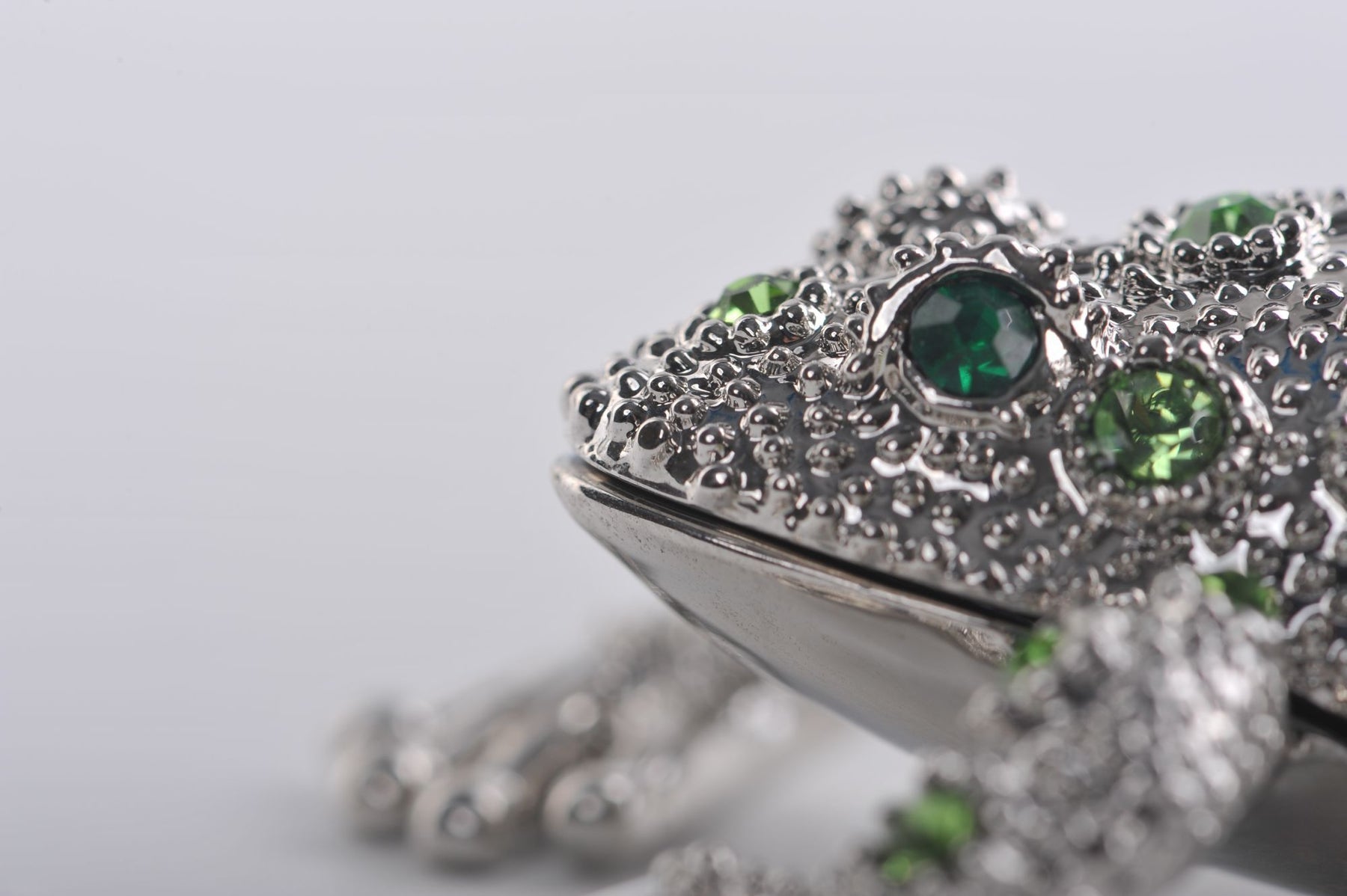 Keren Kopal Silver Frog with Green Crystals