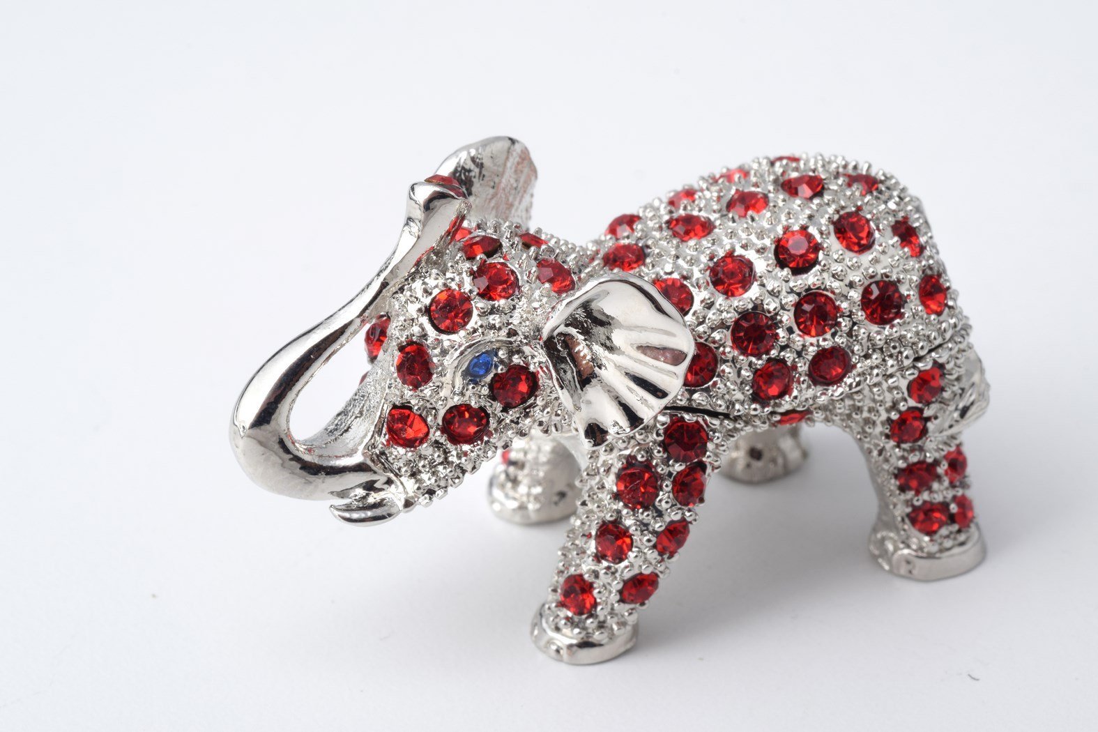 Keren Kopal Silver & Red Elephant