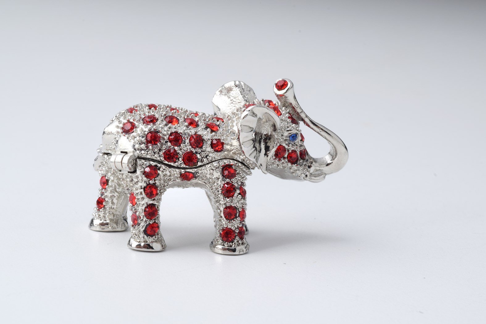 Keren Kopal Silver & Red Elephant