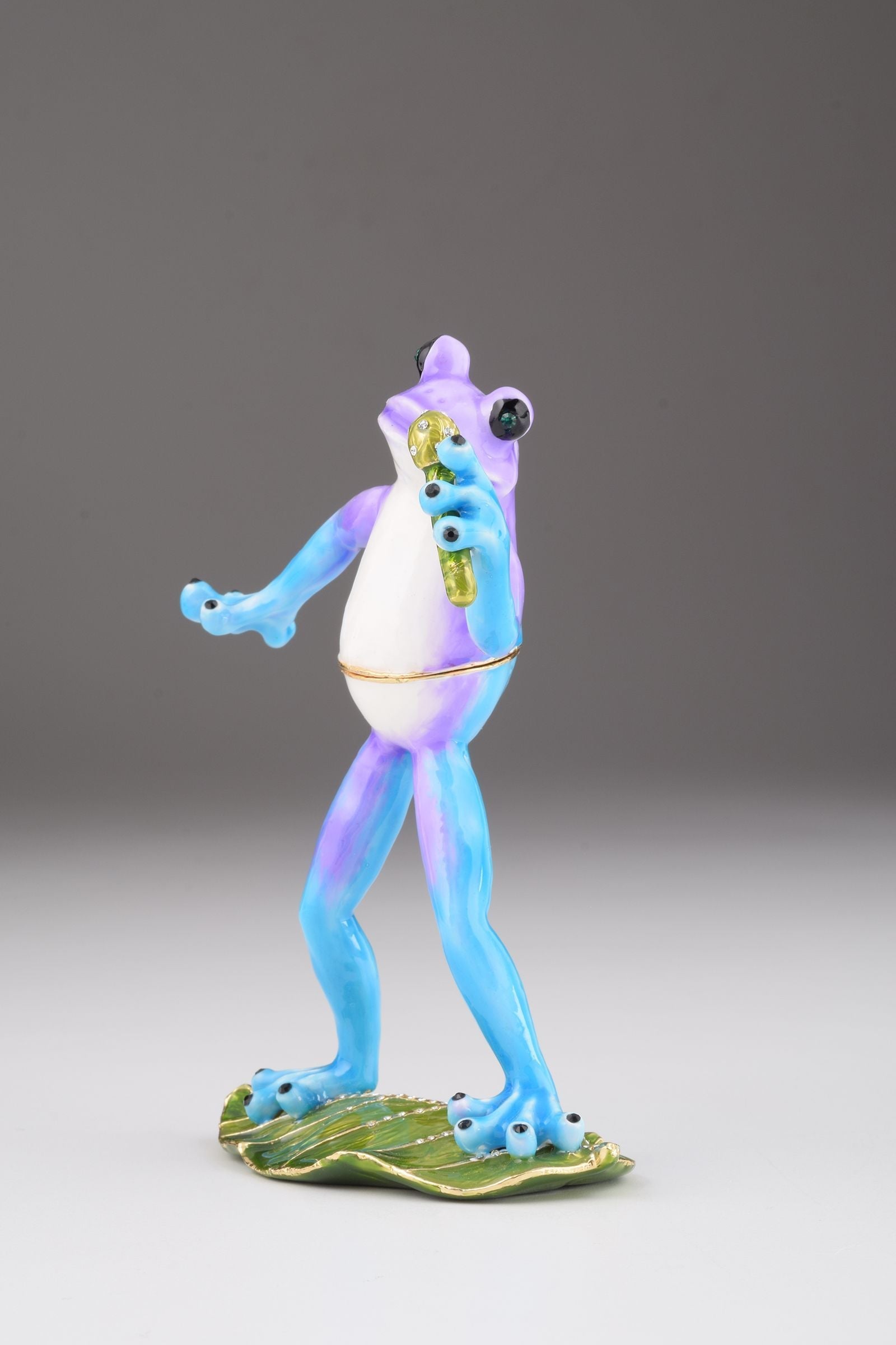 Keren Kopal Singing Frog on a Leaf