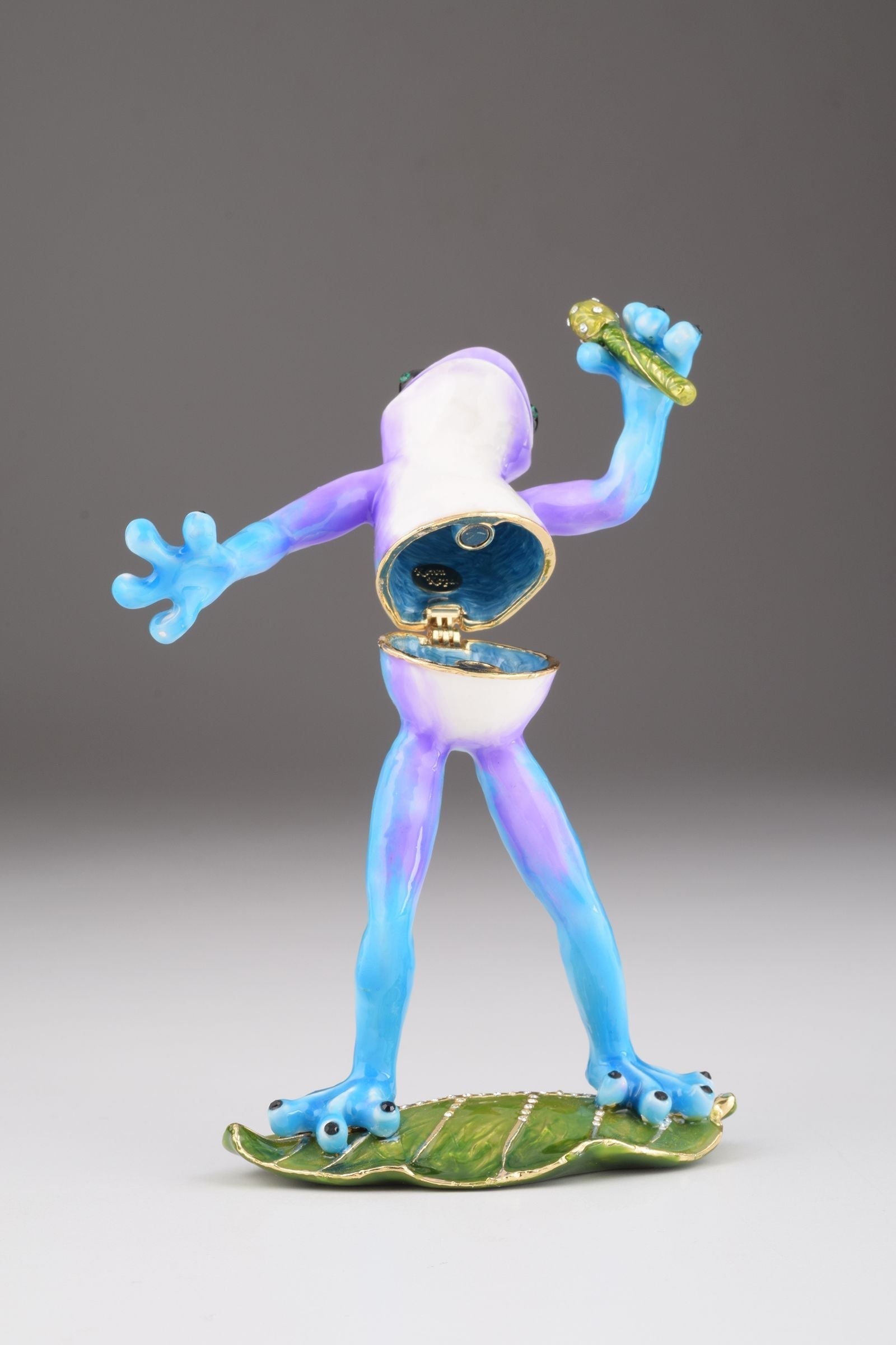 Keren Kopal Singing Frog on a Leaf