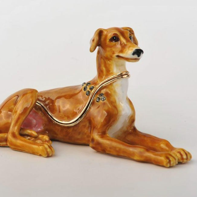 Keren Kopal Sitting Dog