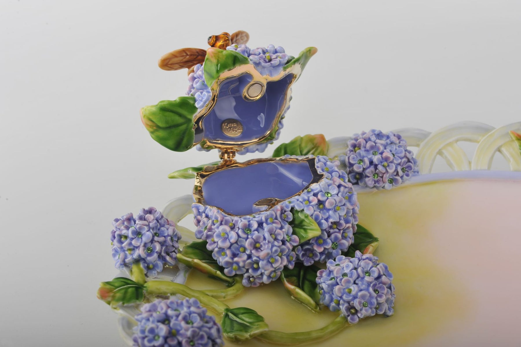 Keren Kopal Trinket Plate with a Bee