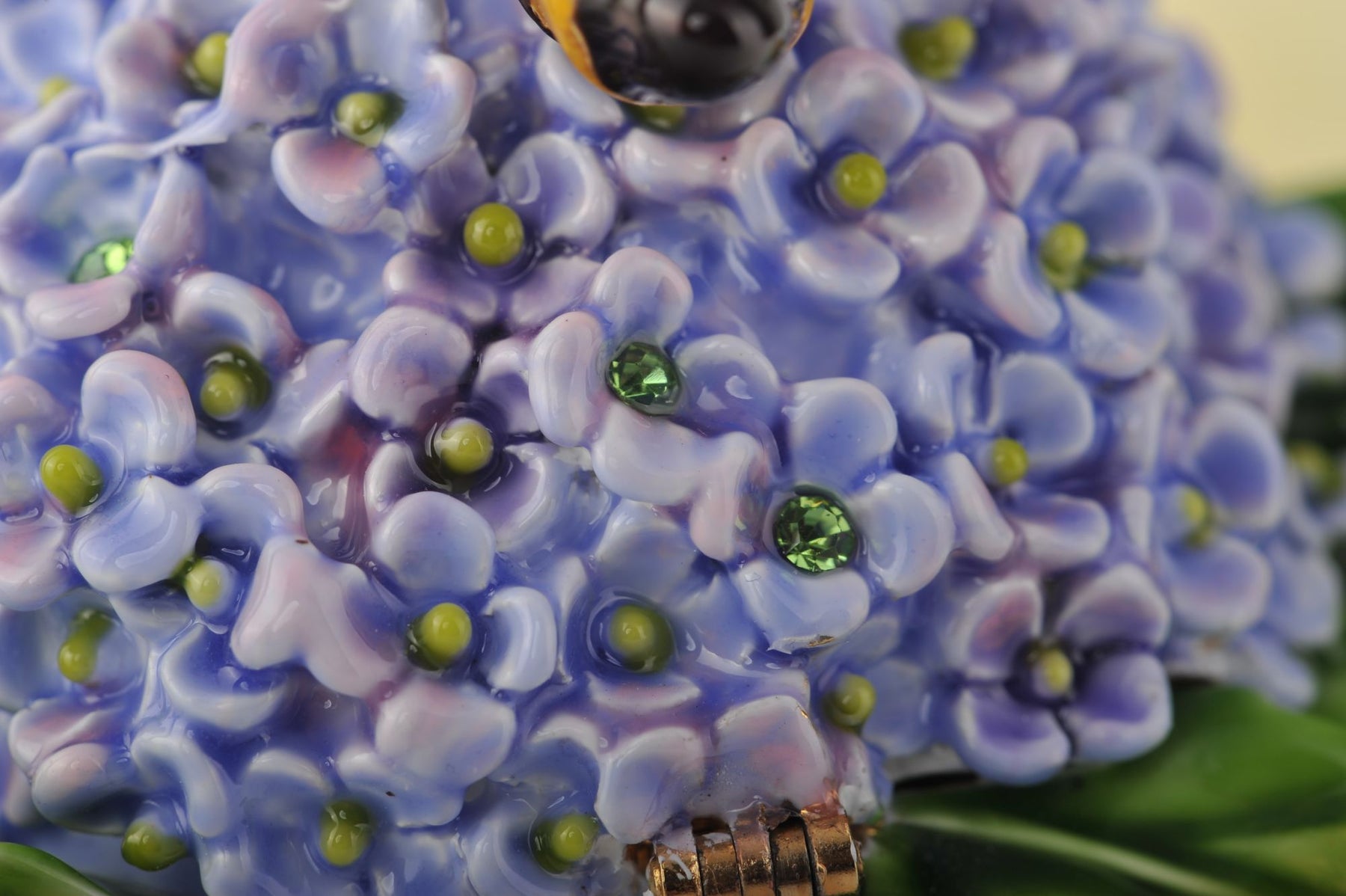 Keren Kopal Trinket Plate with a Bee