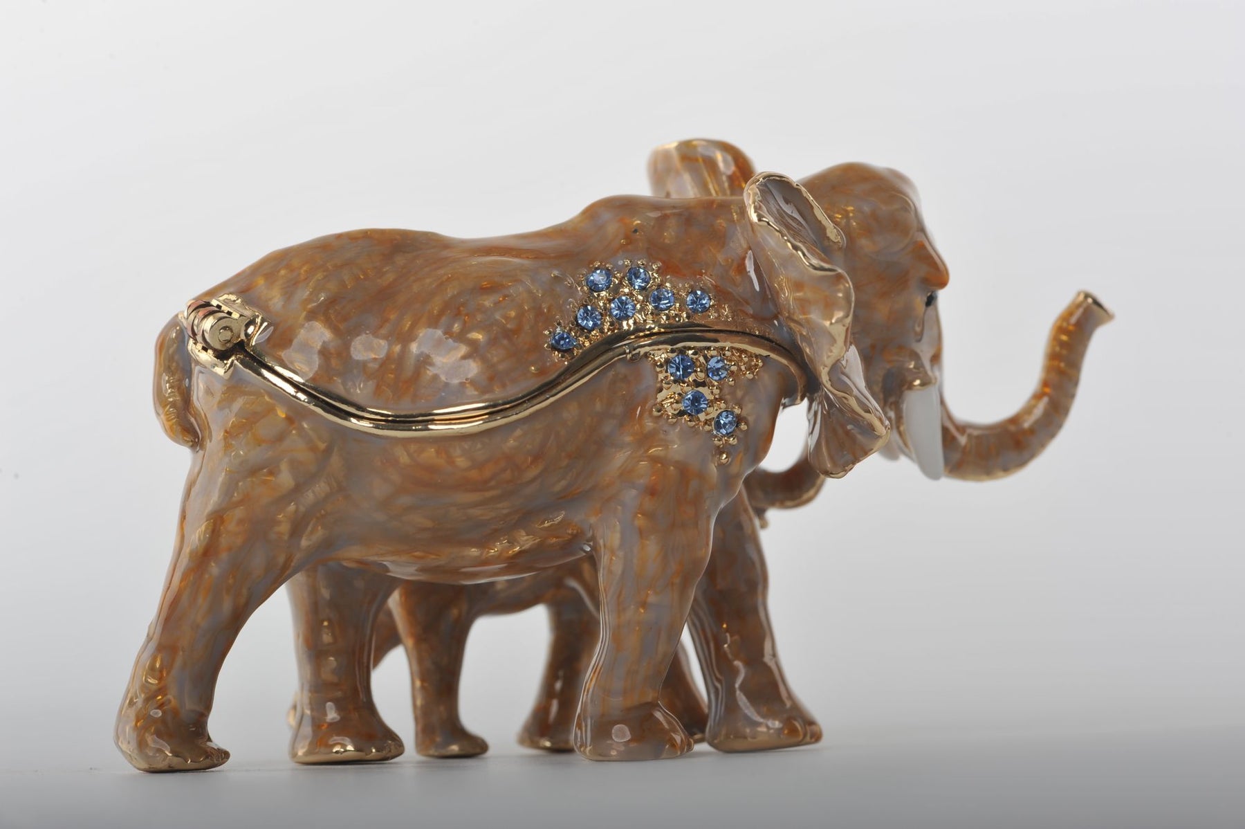 Keren Kopal Two Elephants