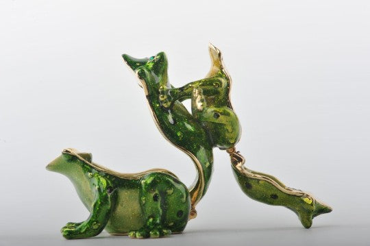 Keren Kopal Two Jumping Frogs