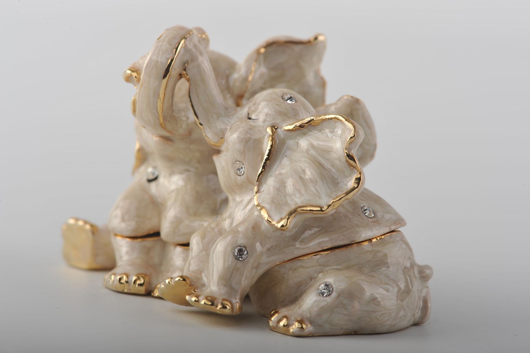 Keren Kopal Two White Elephants