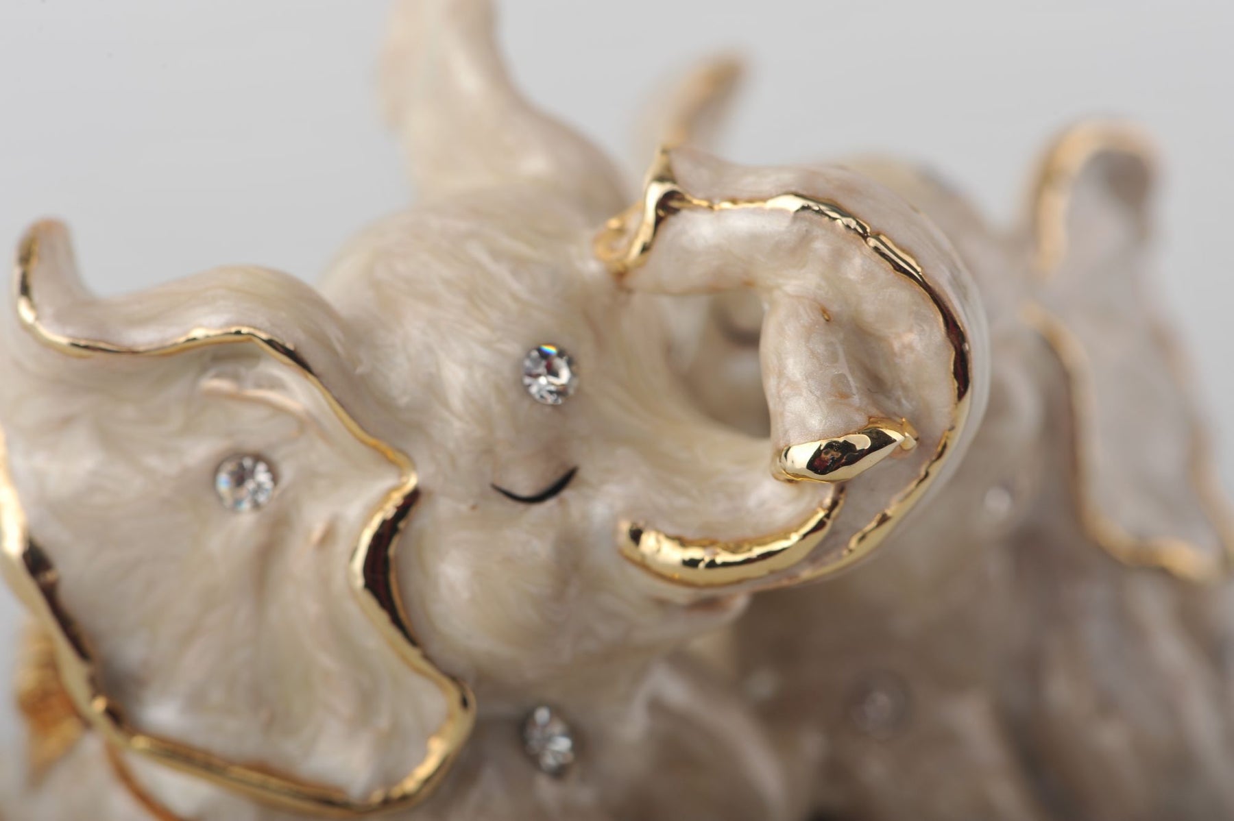 Keren Kopal Two White Elephants