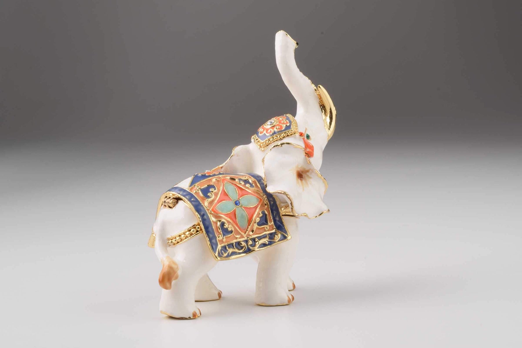 Keren Kopal White Cheering Elephant