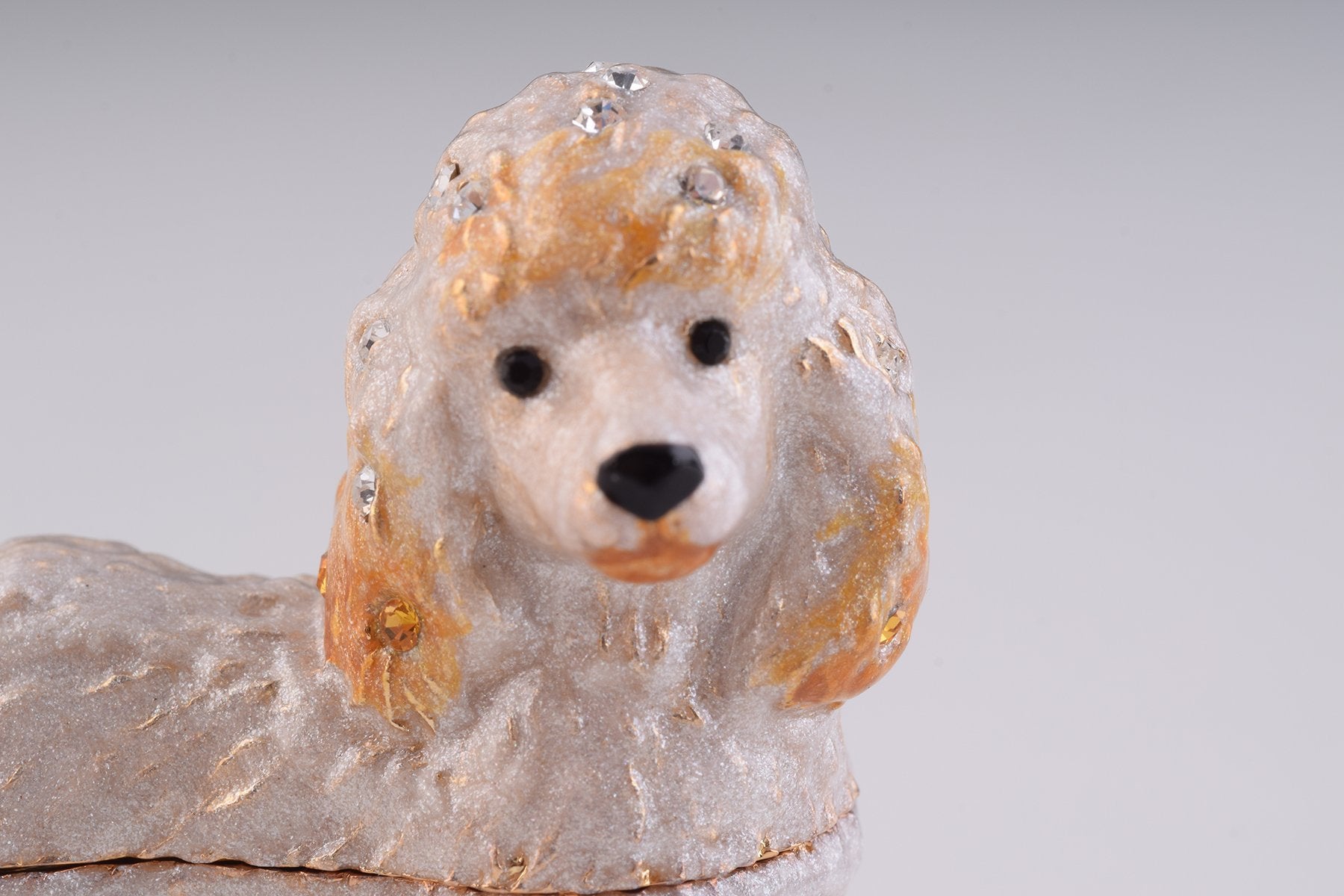 Keren Kopal White Dog