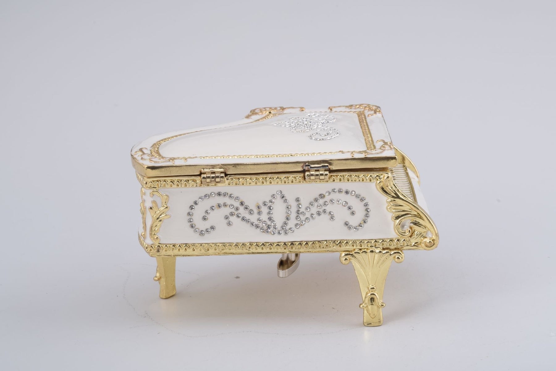 Keren Kopal White Piano