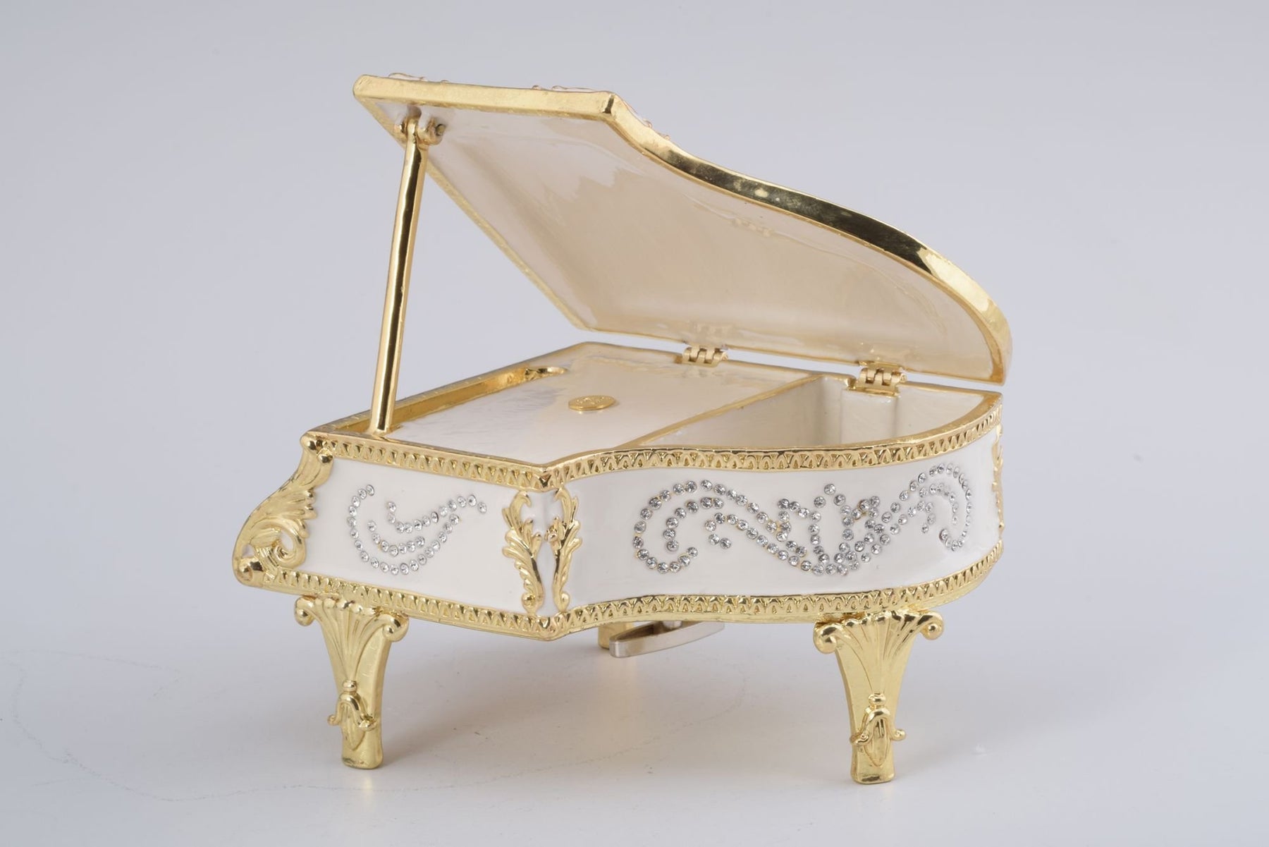 Keren Kopal White Piano