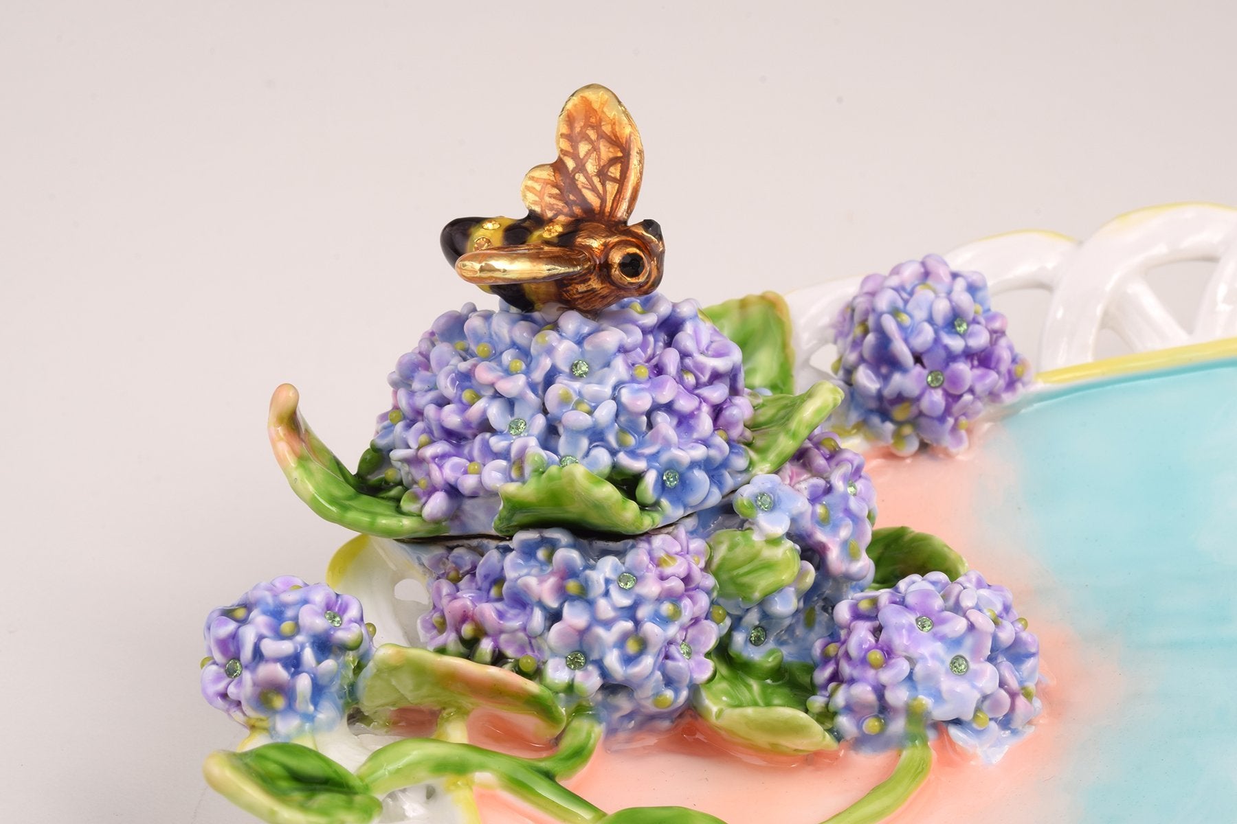 Keren Kopal White Plate Decorated Trinket Box