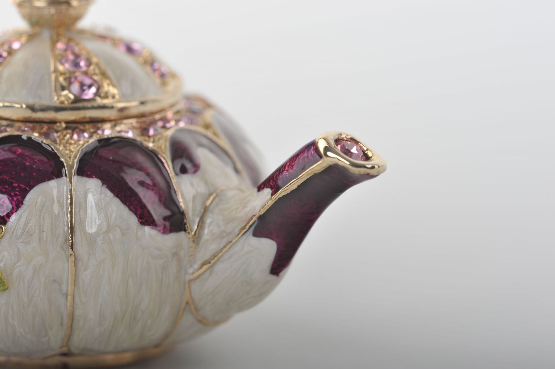 Keren Kopal White Teapot with Pink Roses