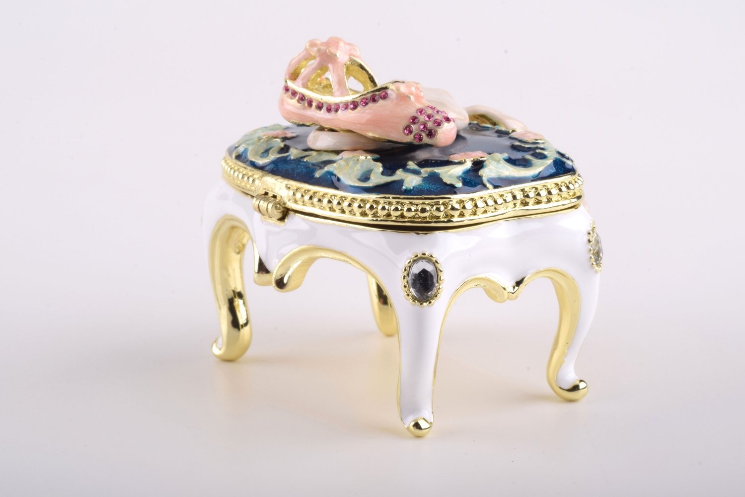 Keren Kopal White Vintage Chair