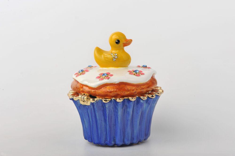 Keren Kopal Yellow Duck on Blue Cupcake