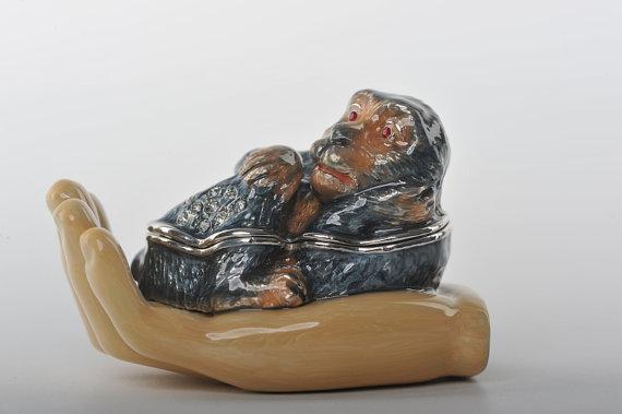 Keren Kopal Zodiac Monkey Laying on Hand