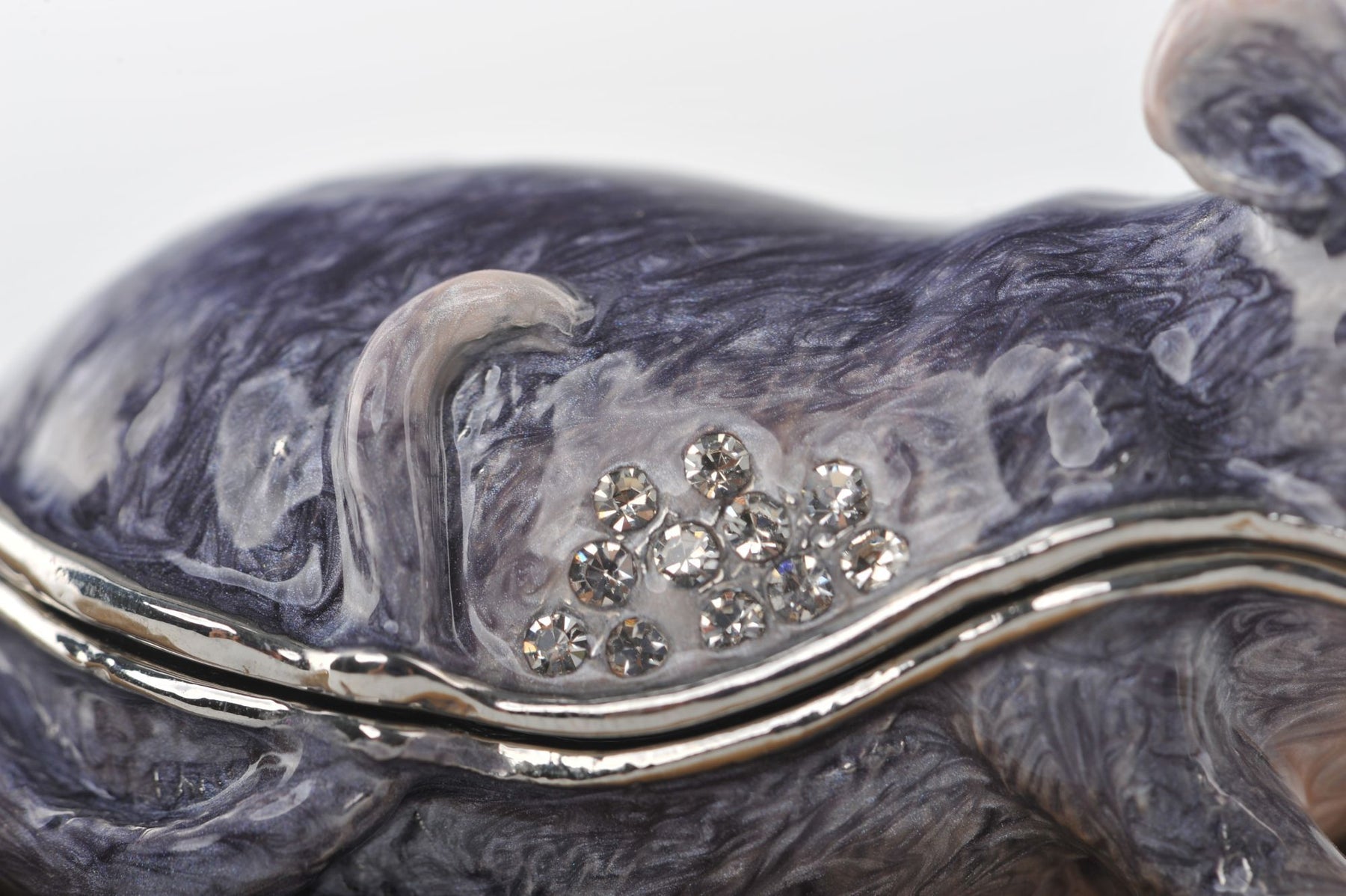 Keren Kopal Zodiac Rat Laying on Hand