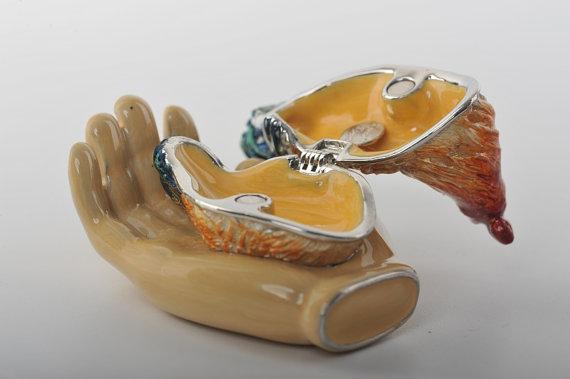 Keren Kopal Zodiac Rooster Laying on Hand