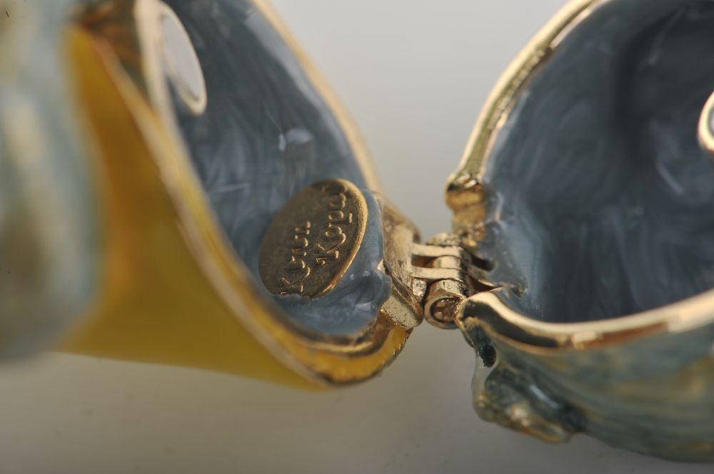 Keren Kopal Elephant Playing the Accordion