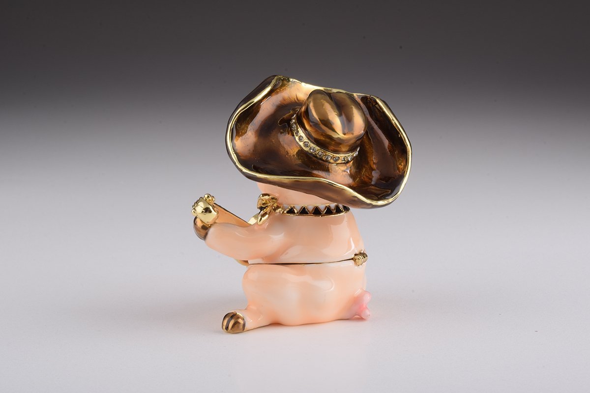 Keren Kopal Pig Playing Guitar