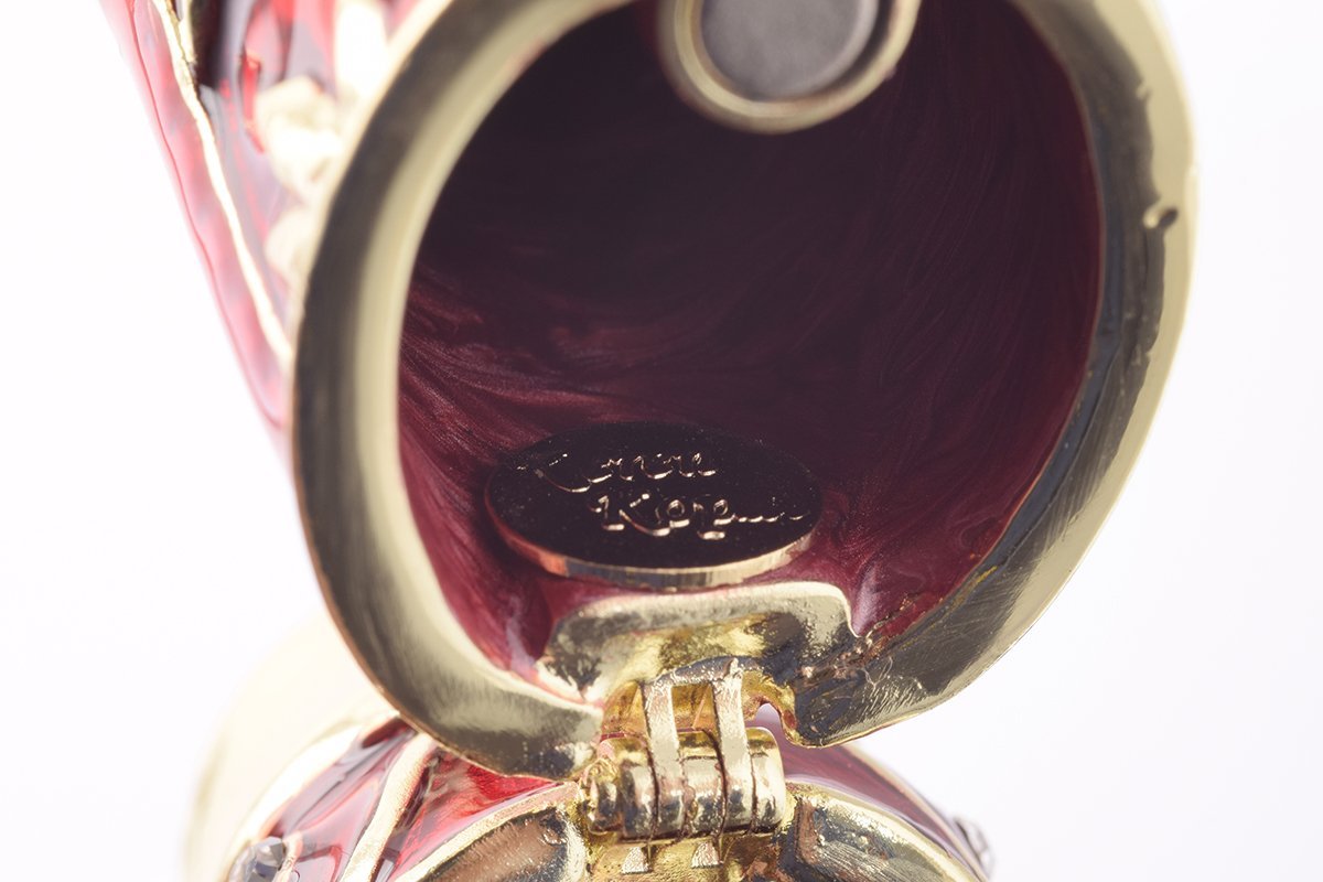 Keren Kopal Red Musketeer Shoe