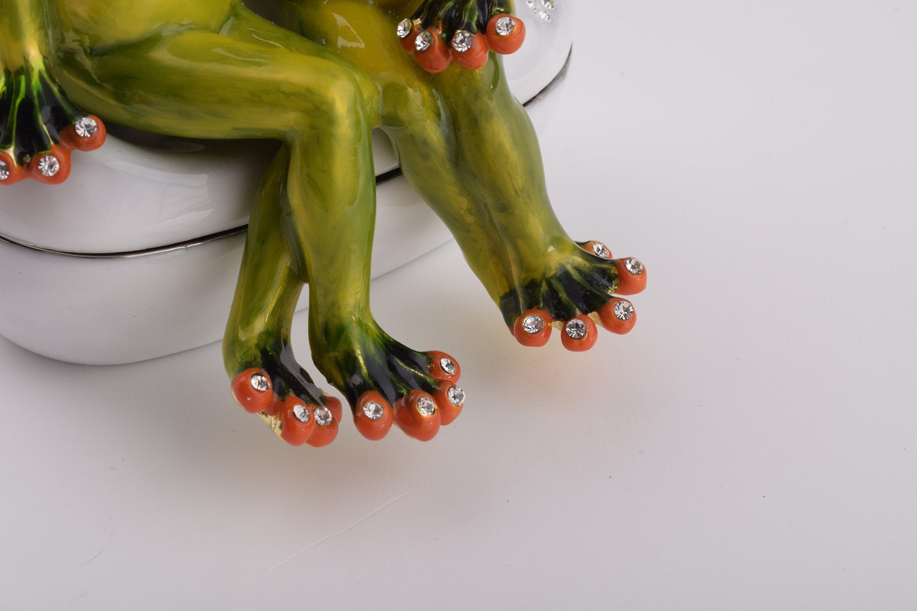 Keren Kopal Two Frogs in love Sitting Together