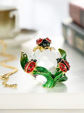 Keren Kopal Cute Ladybugs on Crystal