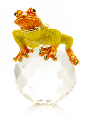 Frog on Crystal