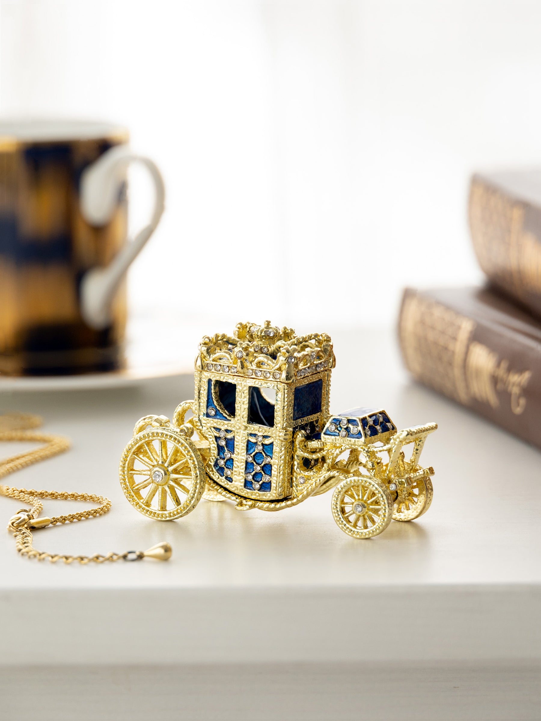 Keren Kopal Gold & Blue Carriage