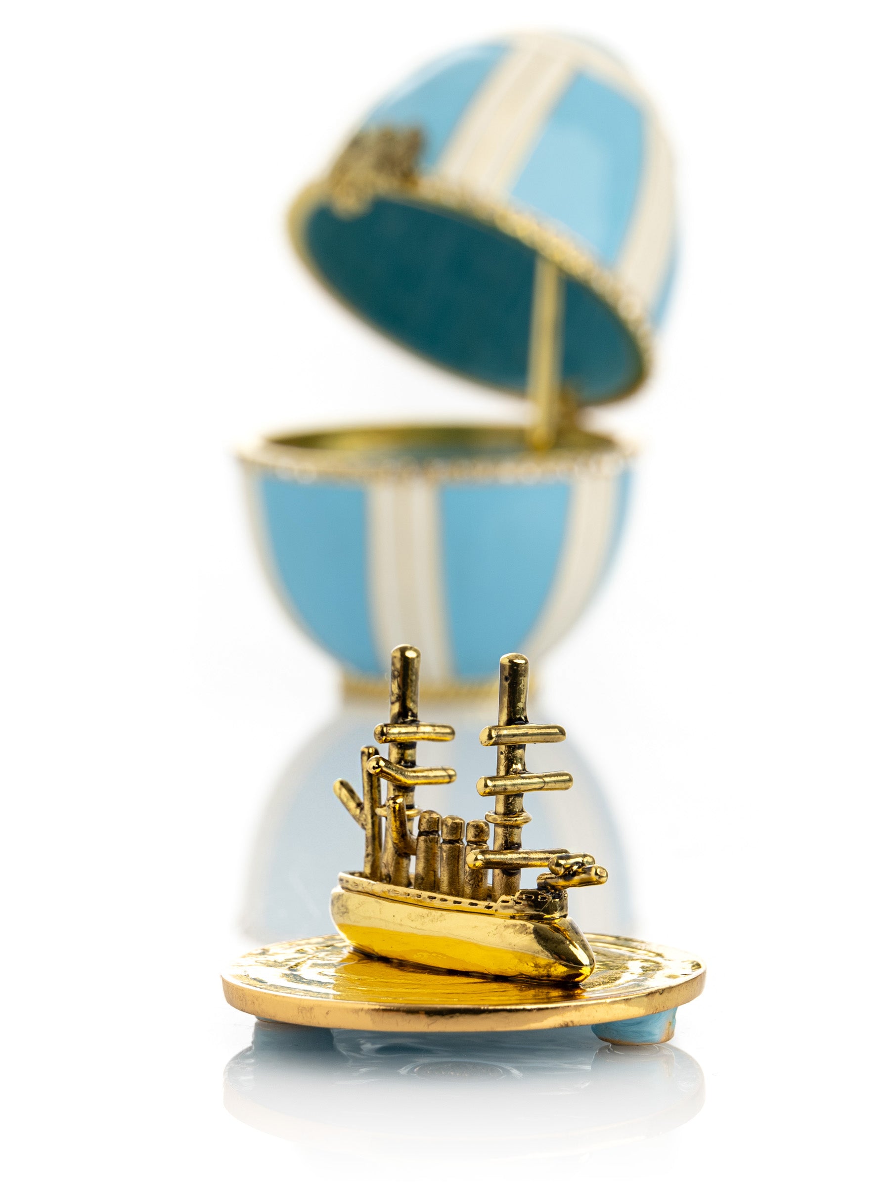 Light blue Egg with Sailing ship