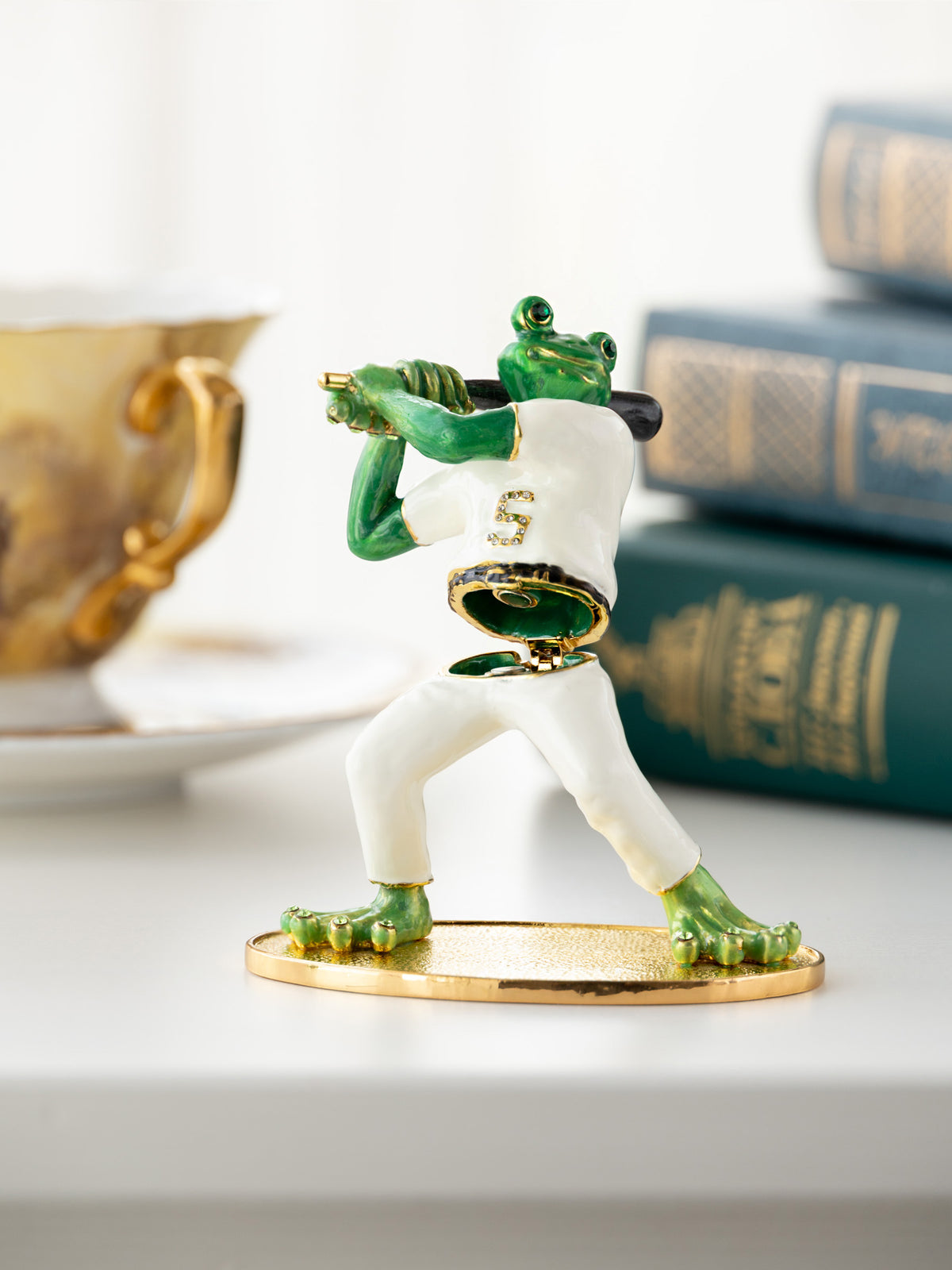 Keren Kopal Frog Playing Baseball