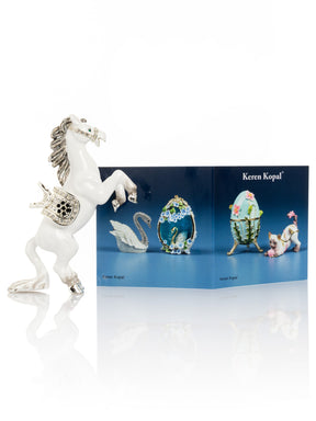 Keren Kopal White Horse